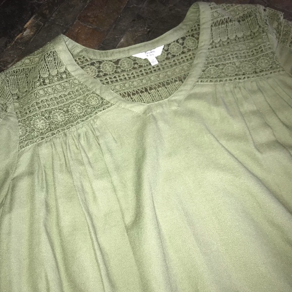 👑CROWN & IVY - Picture 4 of 8